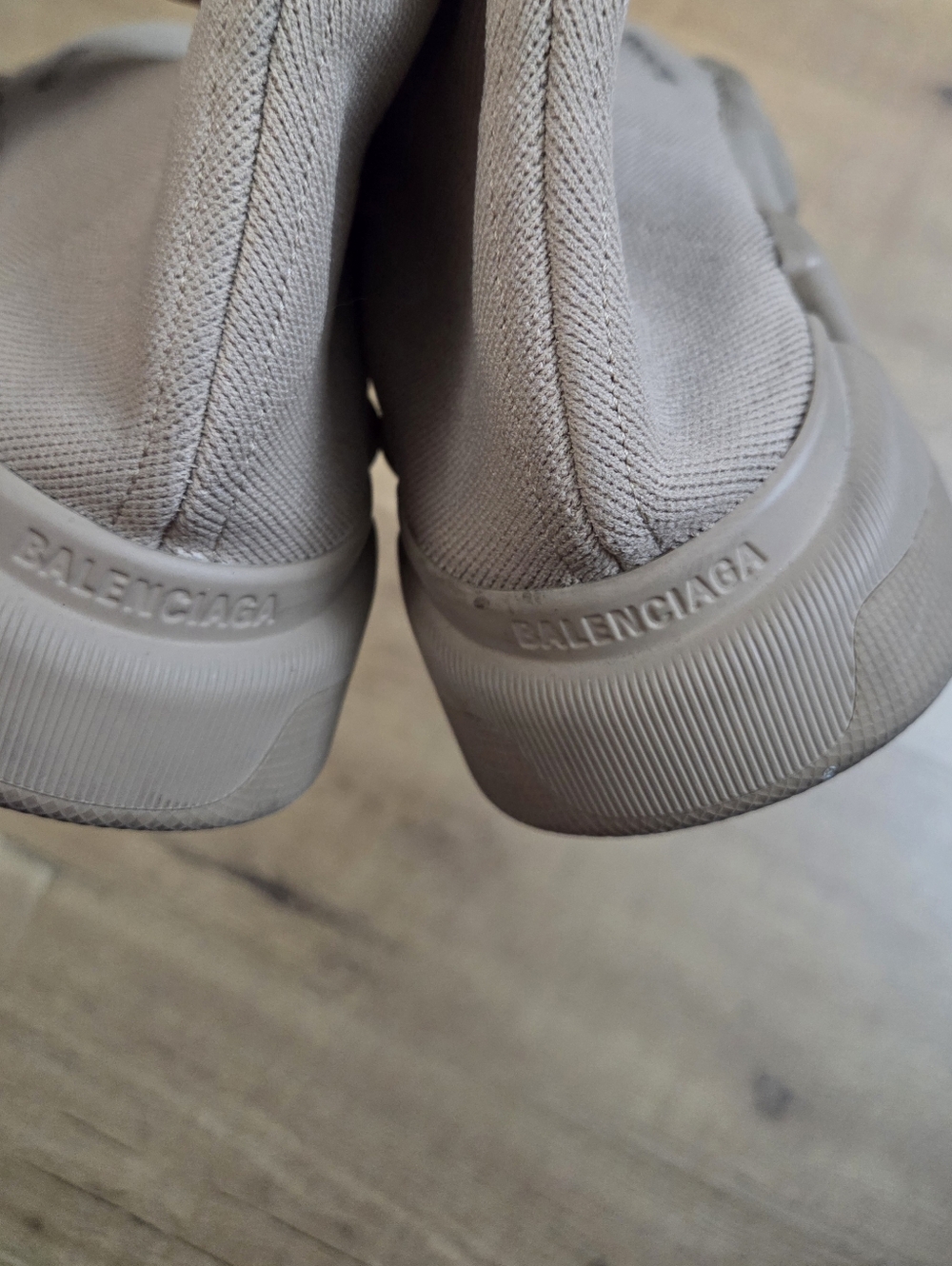 BALENCIAGA Taupe Speed 2.0 Sneakers - Picture 14 of 16